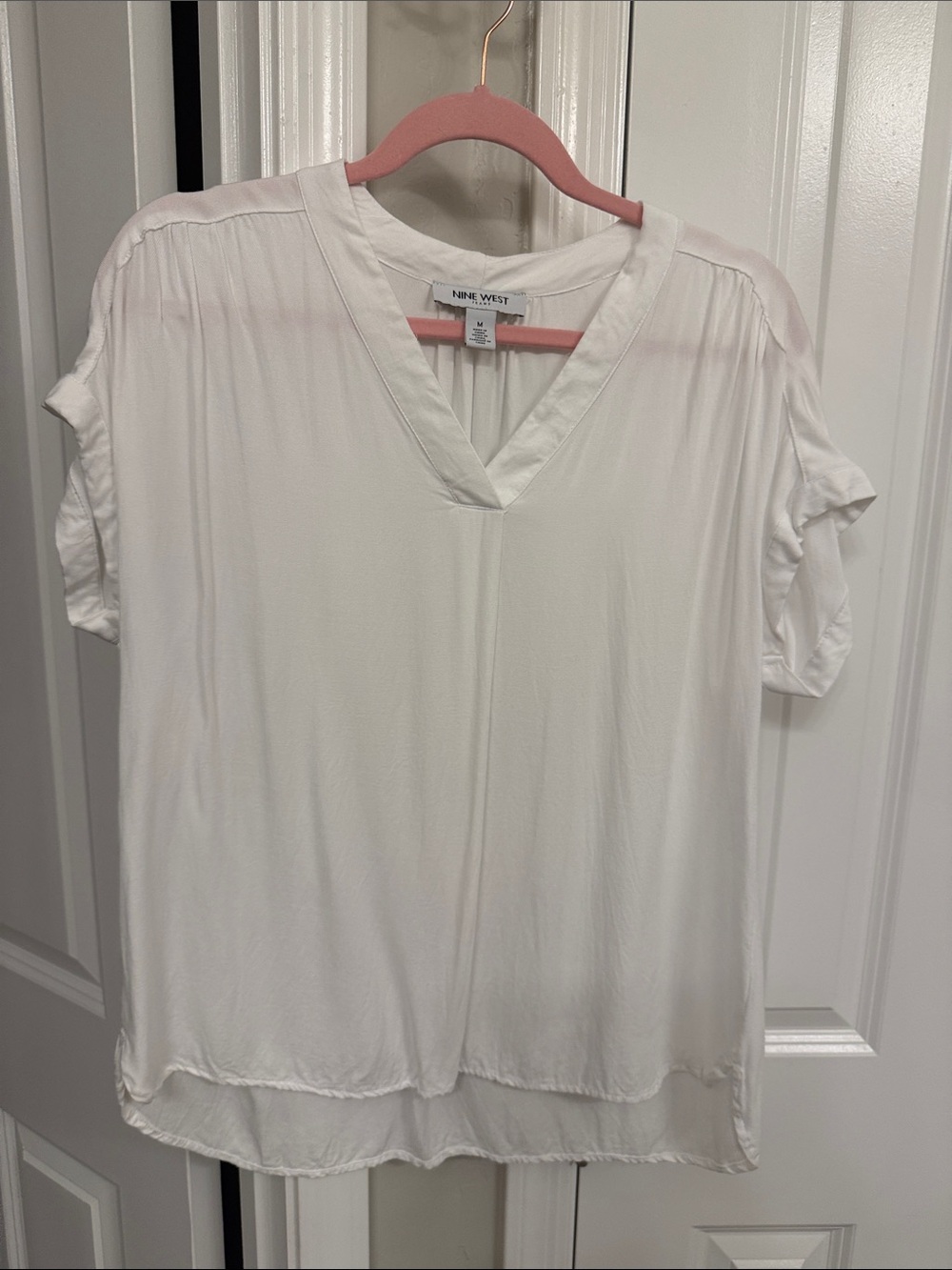 Nine West White V-Neck Short Sleeve Top